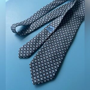 HERMÈS 100% Silk Tie
